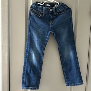 Girl Jeans Size 5 in a good Condition.